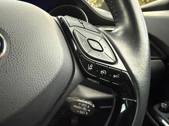 Toyota CHR 1.8 VVT-h Design CVT Euro 6 (s/s) 5dr