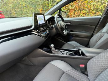 Toyota CHR 1.8 VVT-h Design CVT Euro 6 (s/s) 5dr