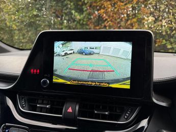 Toyota CHR 1.8 VVT-h Design CVT Euro 6 (s/s) 5dr