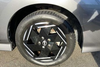 Nissan LEAF 110kW Acenta 39kWh 5dr Auto