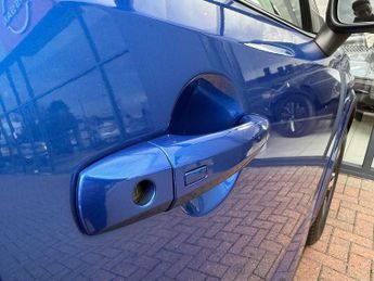 Nissan Qashqai 1.3 DiG-T MH 158 N-Connecta 5dr Xtronic