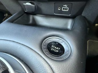 Nissan Juke 1.6 Hybrid N-Connecta 5dr Auto