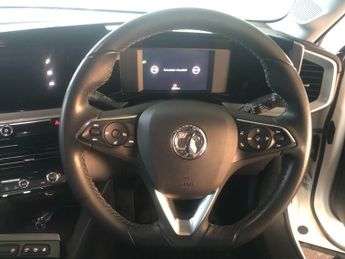 Vauxhall Mokka 100kW SE Premium 50kWh 5dr Auto