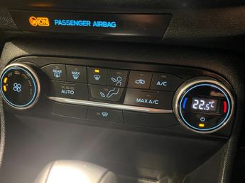 Ford Fiesta 1.0 Turbo EcoBoost (100PS) Automatic Titanium 5dr.***LOW MILES**