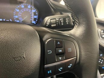 Ford Fiesta 1.0 Turbo EcoBoost (100PS) Automatic Titanium 5dr.***LOW MILES**