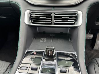 Byd Seal U DM-i 5Dr Boost 1.5 PHEV Auto