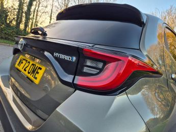 Toyota Yaris 1.5 VVT-h Design E-CVT Euro 6 (s/s) 5dr