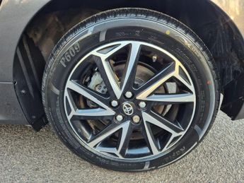 Toyota Yaris 1.5 VVT-h Design E-CVT Euro 6 (s/s) 5dr