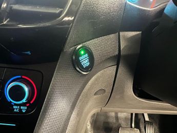 Ford Transit Connect 1.5 250 EcoBlue Limited Auto L2 Euro 6 (s/s) 5dr