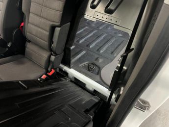 Ford Transit Connect 1.5 250 EcoBlue Limited Auto L2 Euro 6 (s/s) 5dr