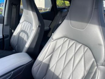 Ford Explorer 5Dr Premium Extended Range 2WD Auto