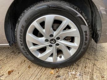 Citroen Dispatch e 1000 75kWh Driver Pro M Auto MWB 6dr (7.4kW Charger)