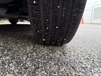 Toyota Yaris 1.5 VVT-h Design E-CVT Euro 6 (s/s) 5dr