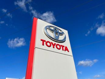 Toyota Yaris 1.5 VVT-h Design E-CVT Euro 6 (s/s) 5dr