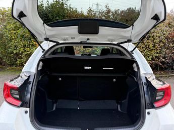 Toyota Yaris 1.5 VVT-h Design E-CVT Euro 6 (s/s) 5dr