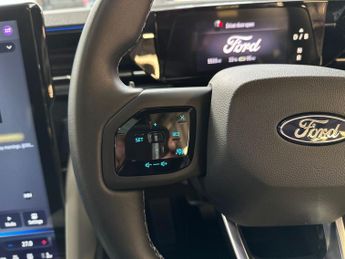 Ford Explorer 5Dr Premium Extended Range 2WD Auto