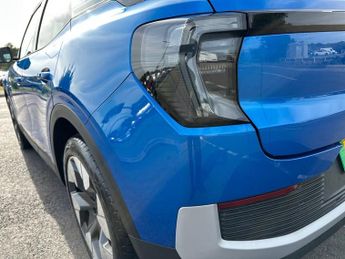 Ford Explorer 5Dr Premium Extended Range 2WD Auto