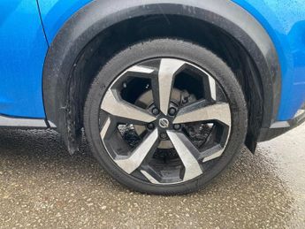 Nissan Juke 1.0 DiG-T Tekna 5dr DCT
