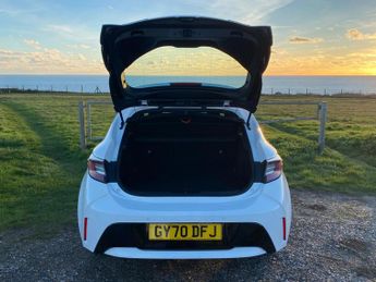 Toyota Corolla 1.8 VVT-h Icon Tech Hatchback 5dr Petrol Hybrid CVT Euro 6 (s/s)