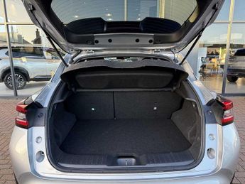 Nissan Juke 1.0 DiG-T N-Connecta 5dr DCT