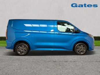 Ford Transit Custom 320 SWB Limited 65kWh 100kw / 136PS Auto