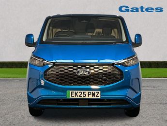 Ford Transit Custom 320 SWB Limited 65kWh 100kw / 136PS Auto