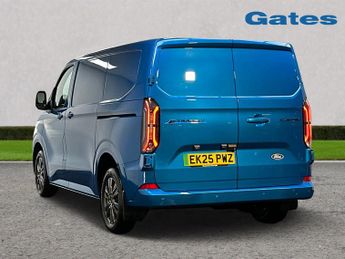 Ford Transit Custom 320 SWB Limited 65kWh 100kw / 136PS Auto
