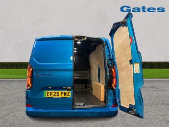 Ford Transit Custom 320 SWB Limited 65kWh 100kw / 136PS Auto