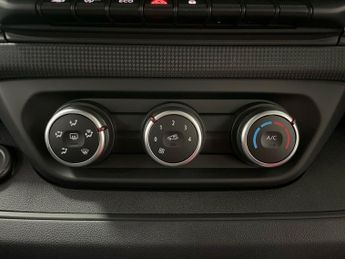 Renault Trafic SL28 Advance SWB 2.0l Blue dCi 150ps Advance EDC