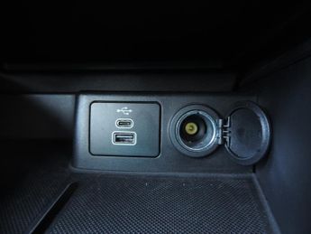 Ford Focus 1.0 EcoBoost Hybrid mHEV Titanium 5dr Auto