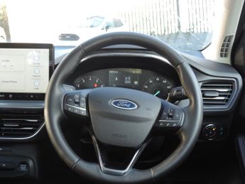 Ford Focus 1.0 EcoBoost Hybrid mHEV Titanium 5dr Auto