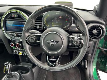 MINI HATCHBACK Cooper S 3Dr Level 3 135kW 33kWh Auto