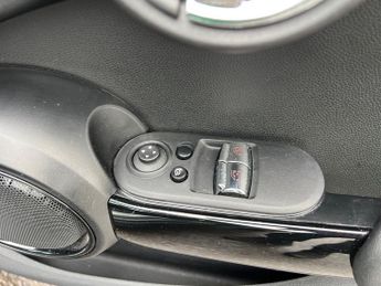 MINI HATCHBACK Cooper S 3Dr Level 3 135kW 33kWh Auto