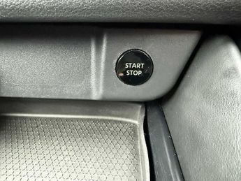 Nissan Qashqai 1.5 e-POWER (190ps) N-Connecta [Glass Roof]