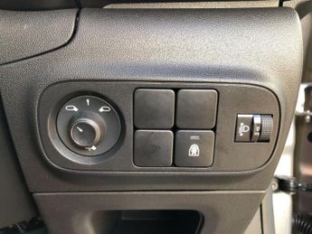 Citroen C3 1.2 PureTech Shine Plus EAT6 Euro 6 (s/s) 5dr