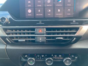 Citroen C4 X 50kWh e-series Fastback Auto 4dr (7.4kW Charger)