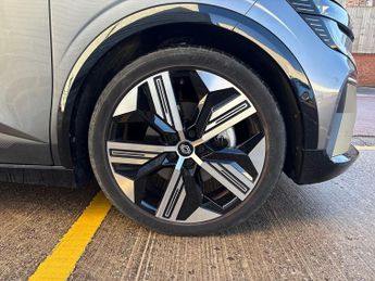 Renault Megane E-Tech EV60 160kW Iconic 60kWh Optimum Charge 5dr Auto