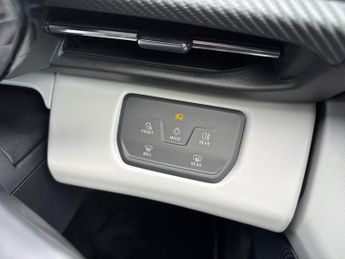 Ford Capri 5Dr Premium Extended Range 2WD Auto