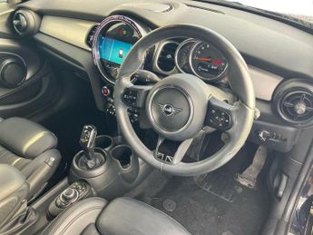 MINI HATCHBACK 1.5 Cooper Exclusive 5dr Auto