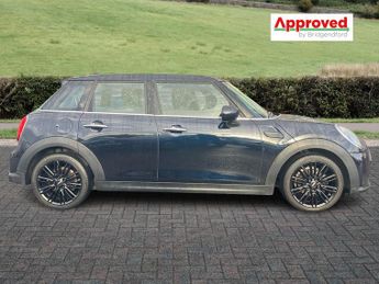 MINI HATCHBACK 1.5 Cooper Exclusive 5dr Auto