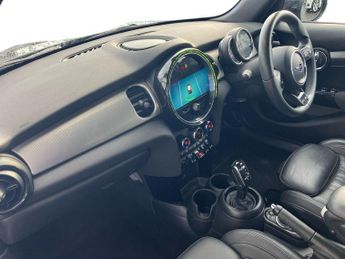 MINI HATCHBACK 1.5 Cooper Exclusive 5dr Auto