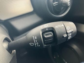 MINI HATCHBACK 1.5 Cooper Exclusive 5dr Auto