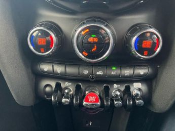 MINI HATCHBACK 1.5 Cooper Exclusive 5dr Auto