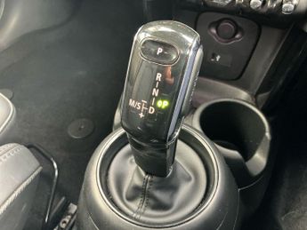 MINI HATCHBACK 1.5 Cooper Exclusive 5dr Auto