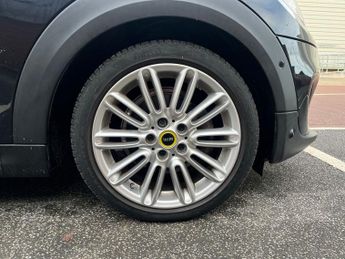 MINI HATCHBACK 135kW Cooper S Level 3 33kWh 3dr Auto