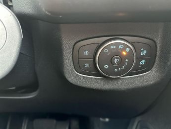 Ford Transit Courier 1.0 Active 125PS Auto