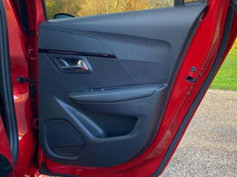 Peugeot 208 1.2 HYBRID GT e-DSC6 Euro 6 (s/s) 5dr