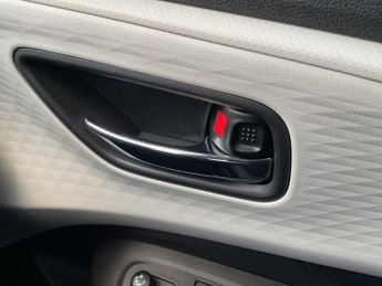 Suzuki Swift 1.2 Mild Hybrid Motion 5dr CVT