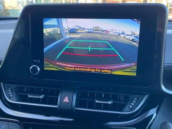 Toyota CHR 1.8 VVT-h Design CVT Euro 6 (s/s) 5dr