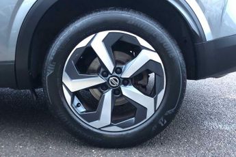 Nissan Qashqai 1.3 DiG-T MH 158 N-Connecta 5dr Xtronic